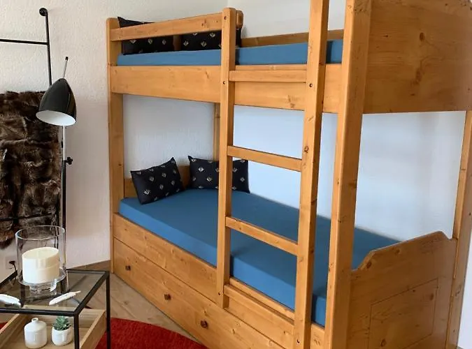 Apartament Number 8 *